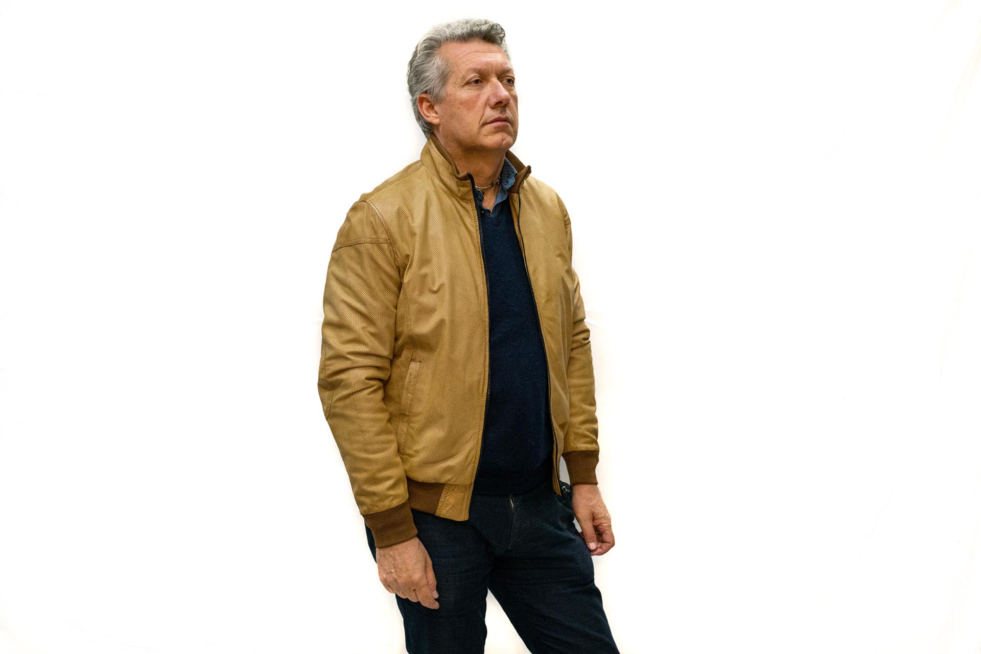 Giubbino in nappa traforata con bordi in cotone • Centro