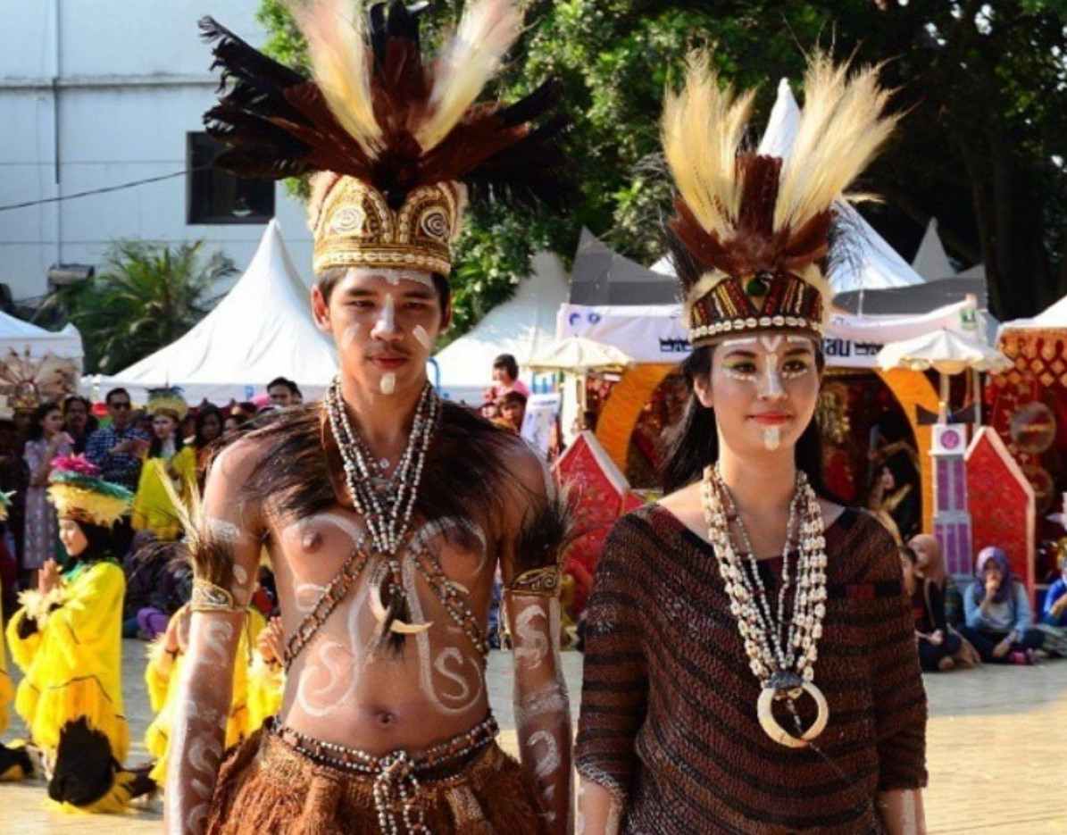 9+ Pakaian Adat Papua Beserta Penjelasannya!