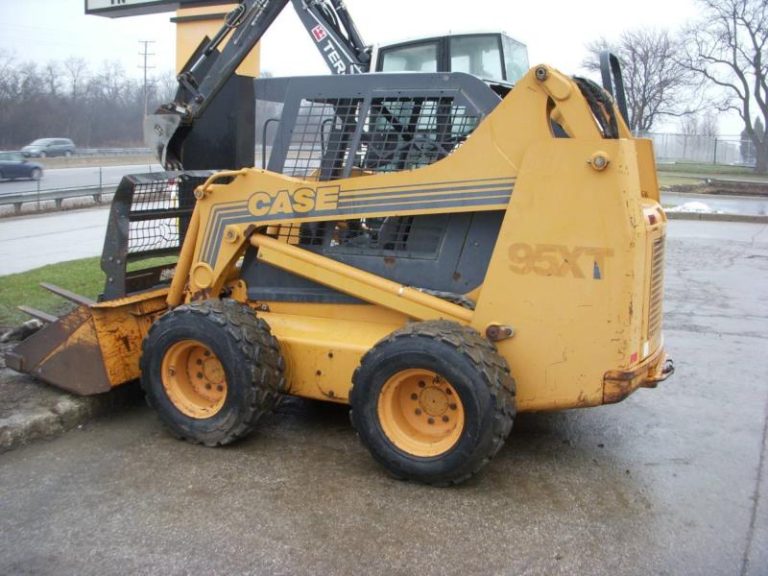 CASE 95XT Skid Steer (Sold) Contractors Equipment Rentals (630) 8333700