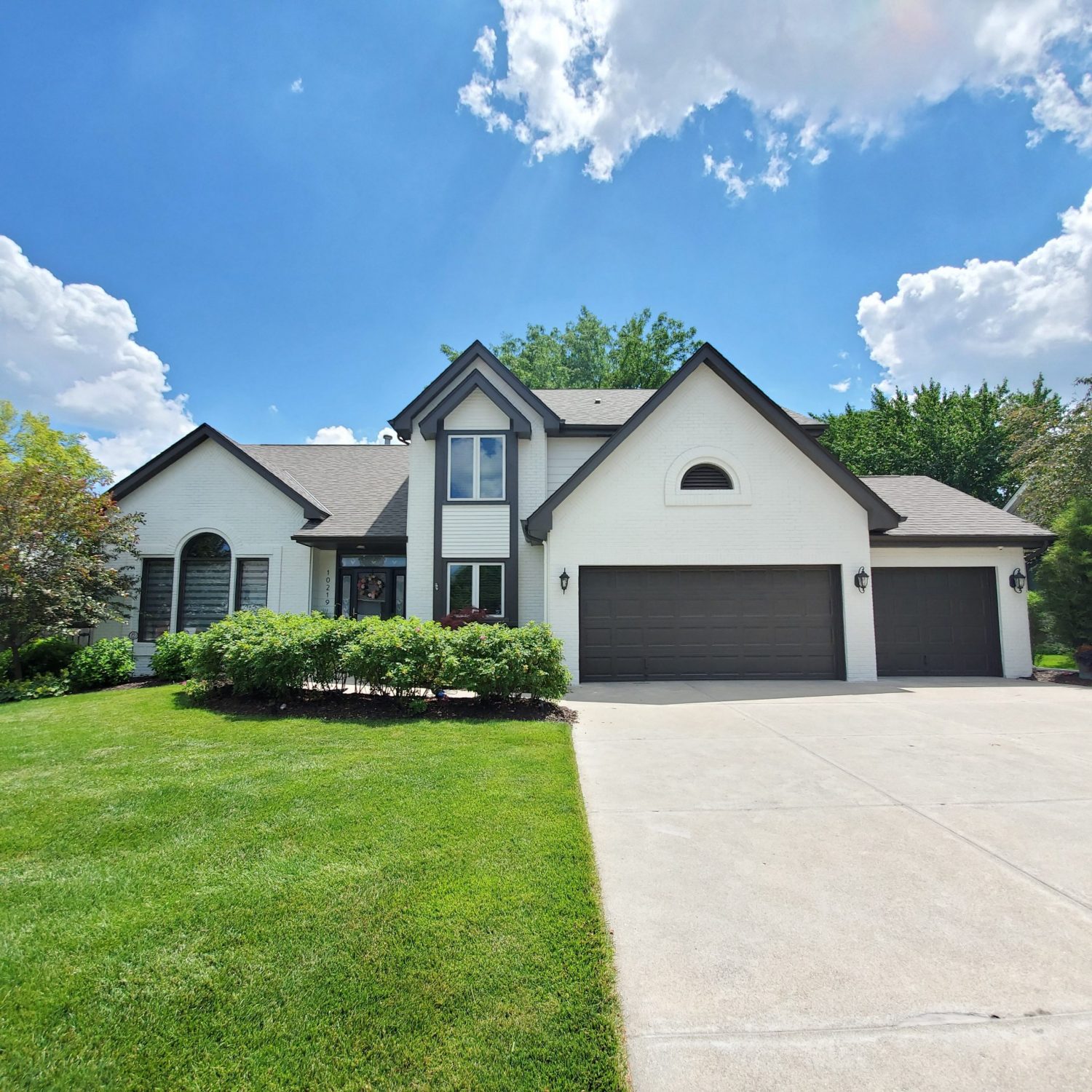 Exterior House Painting in Omaha, NE Omaha