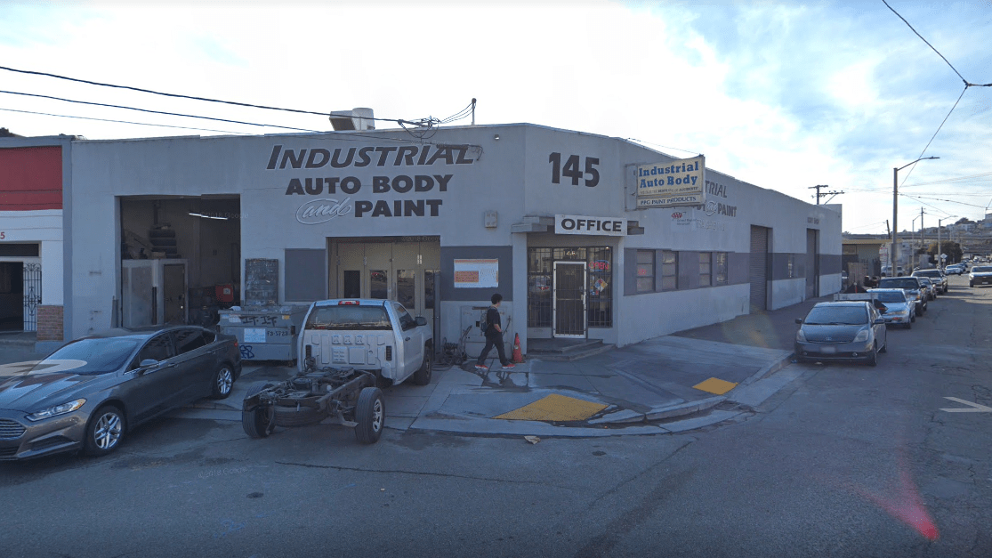 Industrial Auto Body Shop Find the best Collision Repair Auto Body Shops or Mechanic Repair