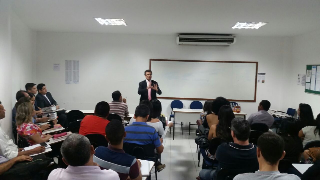 Exministro do TSE, Dr. Joelson Dias, palestrou aos alunos do 5º, 7º e