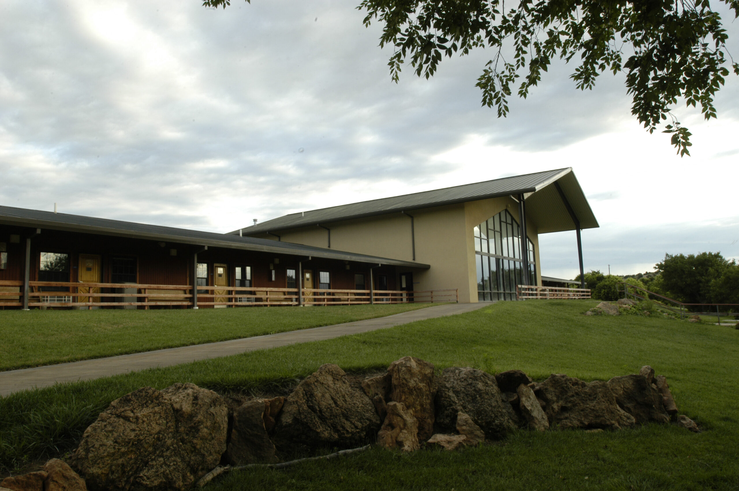 Garrison Retreat Lodge Ceta Canyon