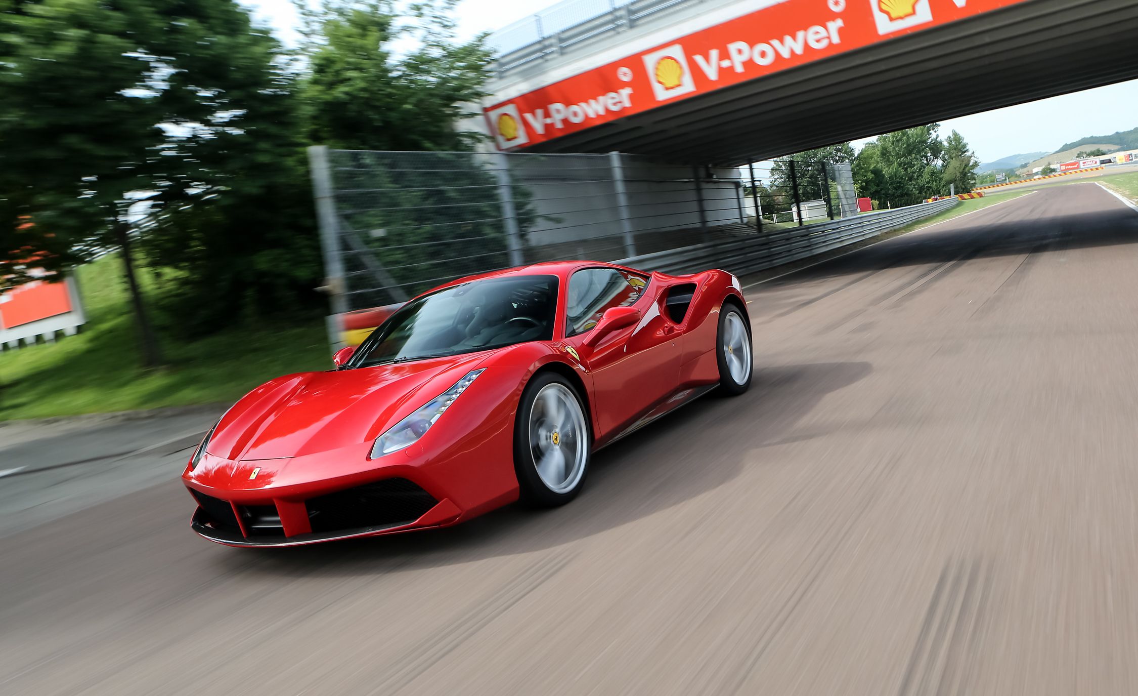 2016 Ferrari 488GTB | Cars Exclusive Videos and Photos Updates