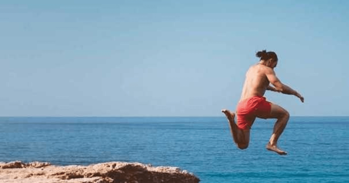 What's the difference about being impulsive and being spontaneous