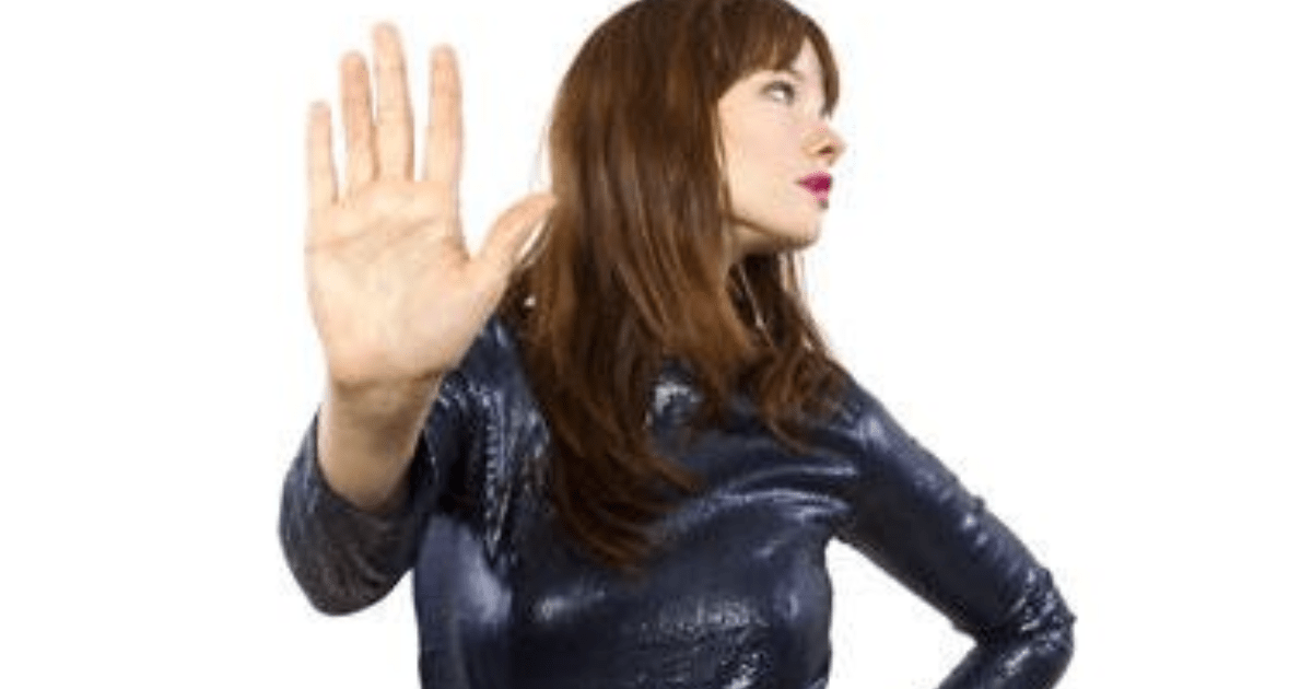 What type of things makes you think a person is stuck up? GirlsAskGuys