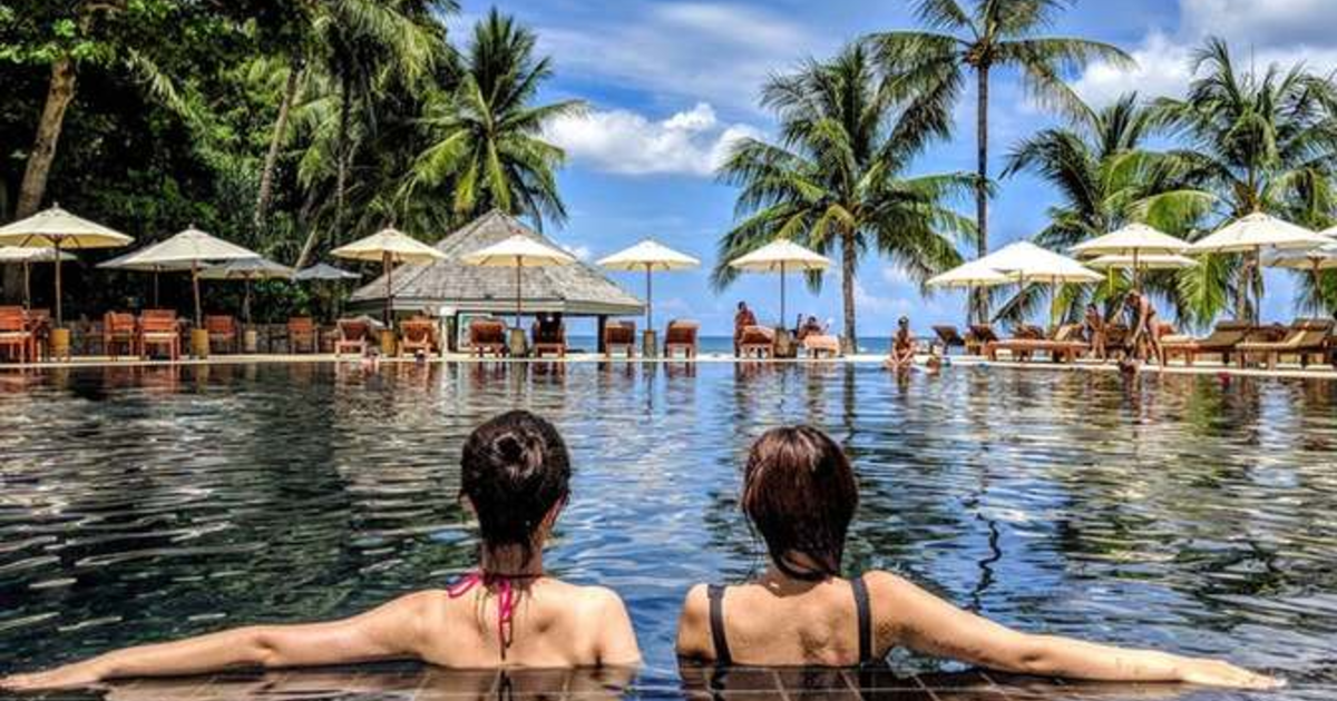 How long do you spend on vacation? GirlsAskGuys