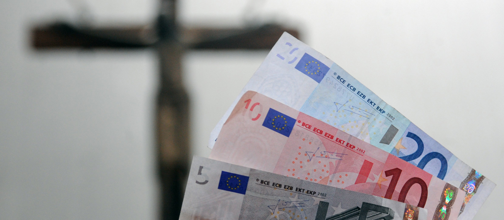 Kirchensteuer Was Passiert Mit Dem Geld Katholisch De
