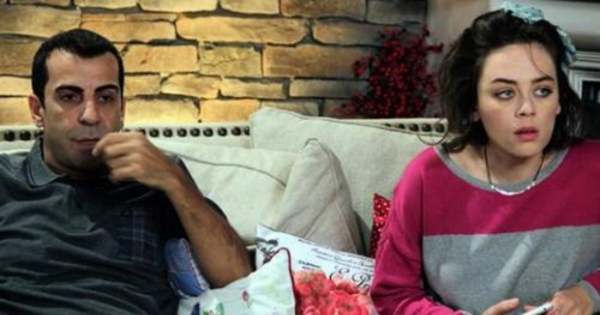 "Bir Erkek Bir Kadın" Skeçleri ile Erkeklerin Gözünde Regl Dönemi