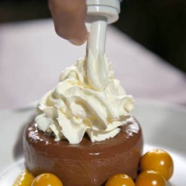 WHIPPED CREAM DAIRY WHIP krim semprot siap pakai whipped