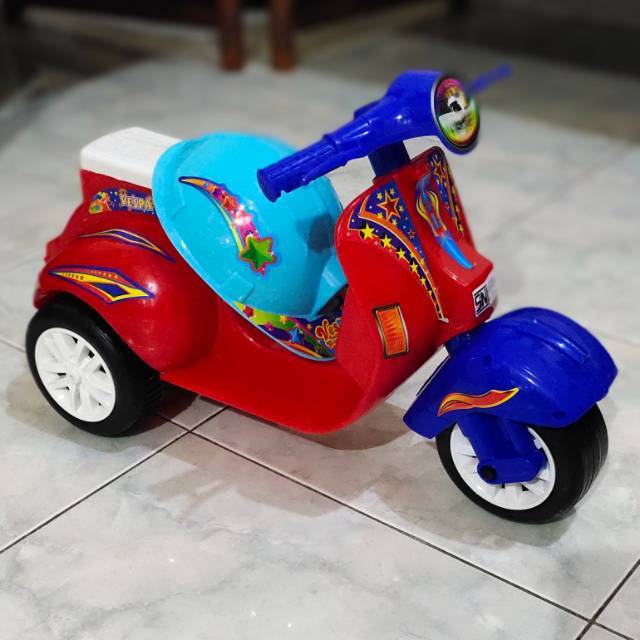 Jual Vespa Mini Free Helm - Mainan Motor Motoran Khusus Anak Aman | Shopee Indonesia