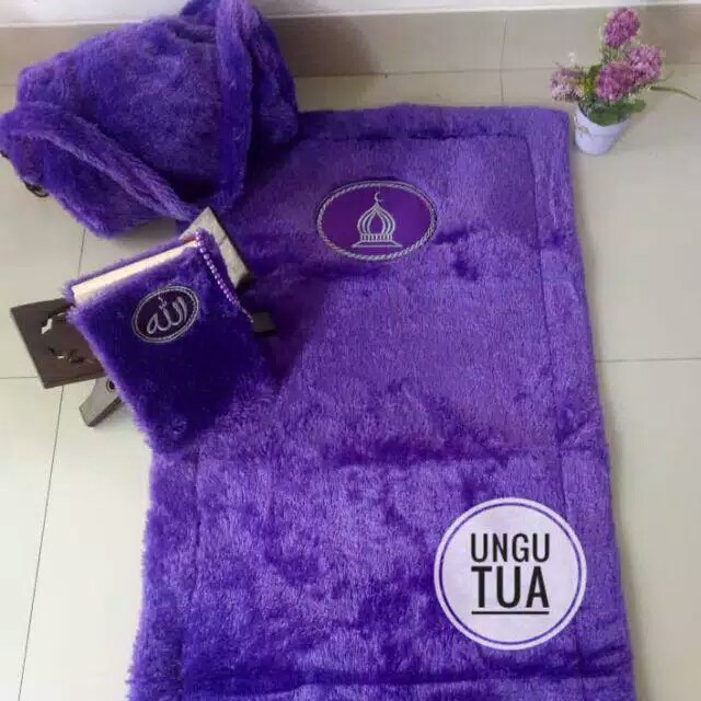 Jual Ndyshop AL QURAN TERJEMAHAN Bulu Rasfur Custom Nama Indonesia|Shopee  Indonesia
