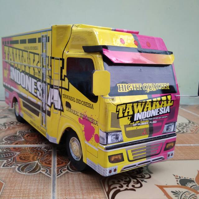 Download Pola Miniatur Truk Eren Gambar