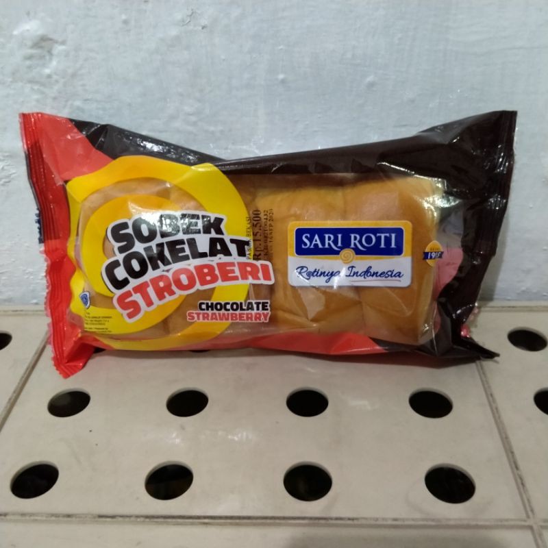 Roti Sobek Coklat Strawberry Sari Roti | Shopee Indonesia