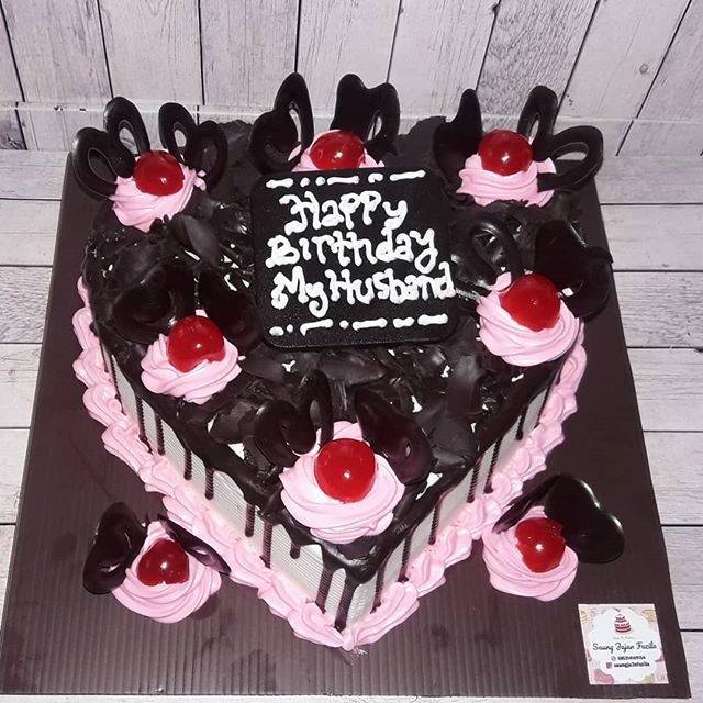30+ Ide Black Forest Kue Tart Coklat Alexandra Gardea