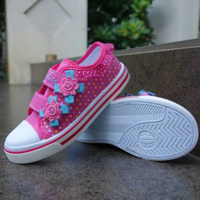 Sepatu anak perempuan flat shoes slip On ukuran 2635 merk Kipper tipe