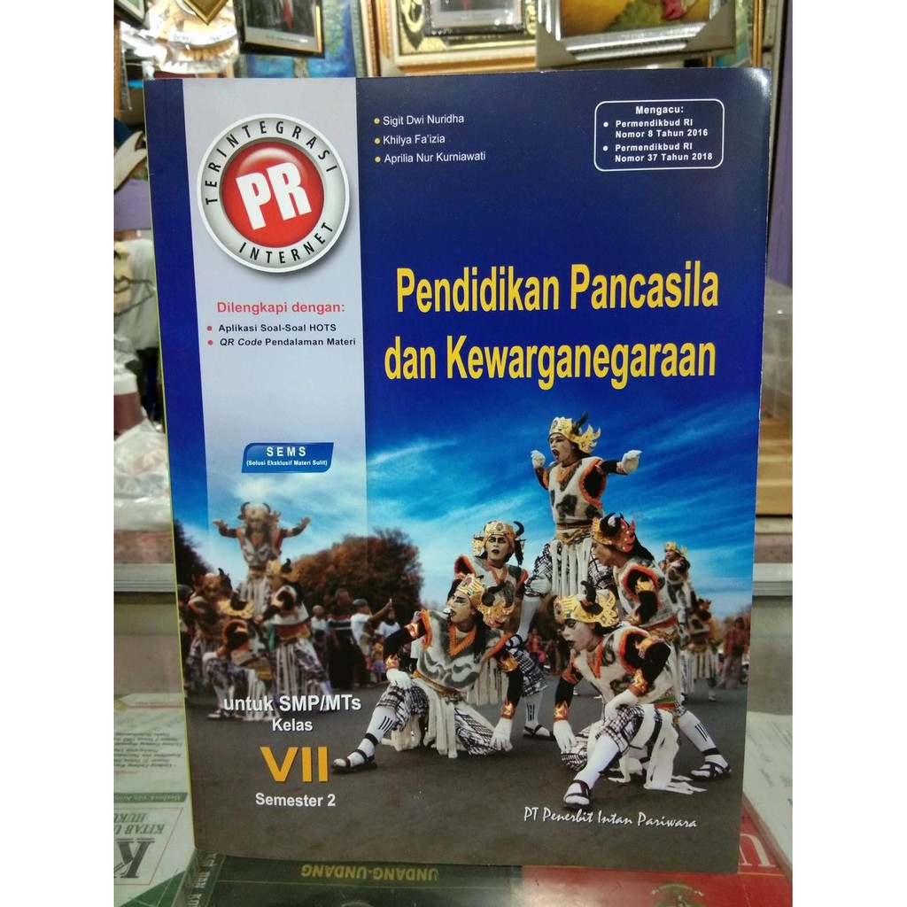 Buku Lks pr PPKn kelas 7 smp semester 2 intan pariwara