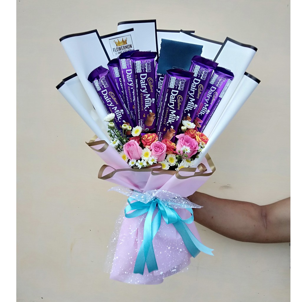Jual Buket Coklat Hadiah Valentine Ultah Wisuda Medan Mix Bunga Mawar Asli | Shopee Indonesia