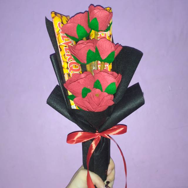 Jual Buket Bunga Coklat Valentine / Wisuda | Shopee Indonesia