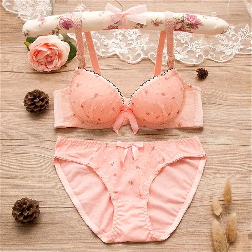 Bra Celana Dalam Wanita Putih Motif Bunga bragrosir blog