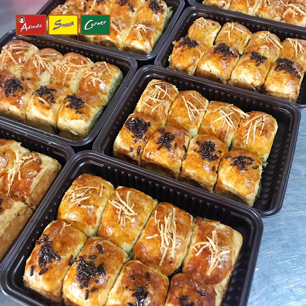 Jual Bolen Pisang Coklat Keju Adinda | Shopee Indonesia