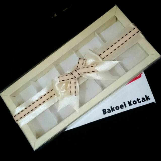 Jual 2Pcs Box Coklat / Kotak Coklat Sekat 10 Mika | Shopee Indonesia