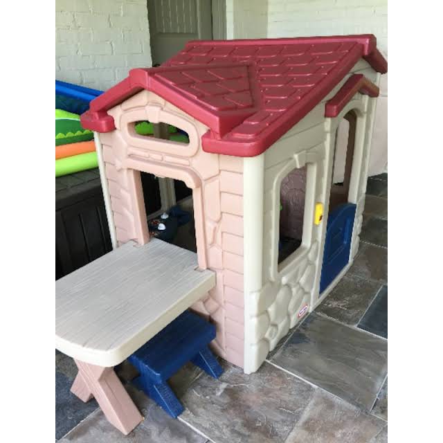 Little Tikes Picnic On The Patio Playhouse With 20 Play Accessories