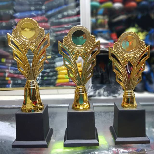 Piala 1 set ( Juara 1 sampai 3 ) Shopee Indonesia