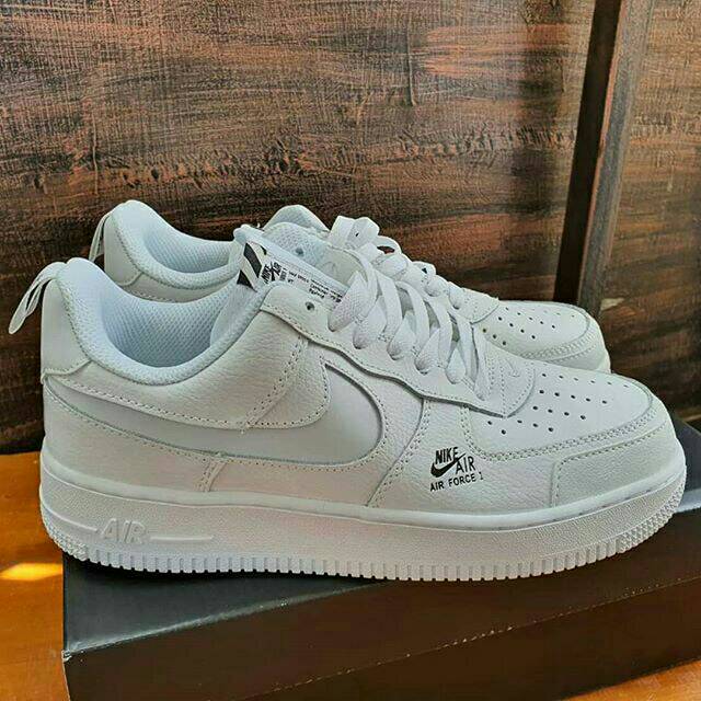 Jual Sepatu Nike Air Force 1 Lv8 Utility White | Shopee Indonesia
