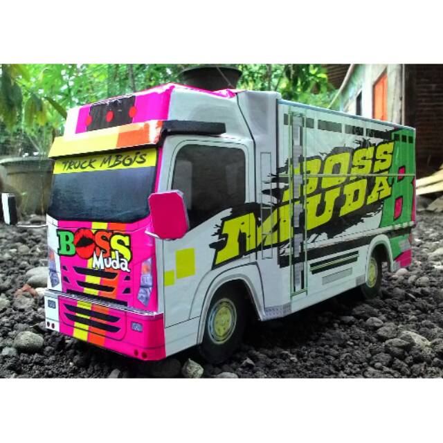 Livery Truck Isuzu Nmr 71 Tawakal