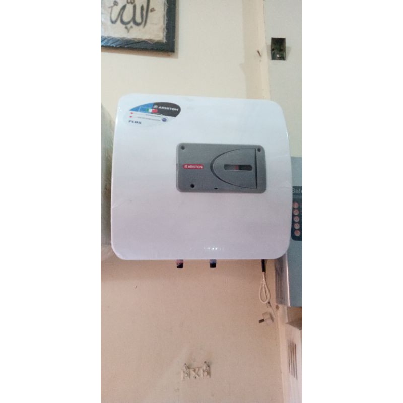 Jual water heater ariston 30 liter Shopee Indonesia