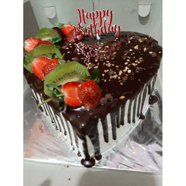 Black forest kue ULTAH 18 cm - request tulisan | Shopee Indonesia