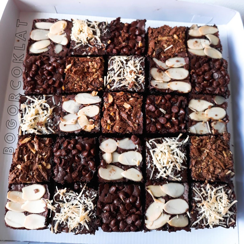 Brownies Sekat / Kue Ultah / Brownies Ultah Shopee Indonesia