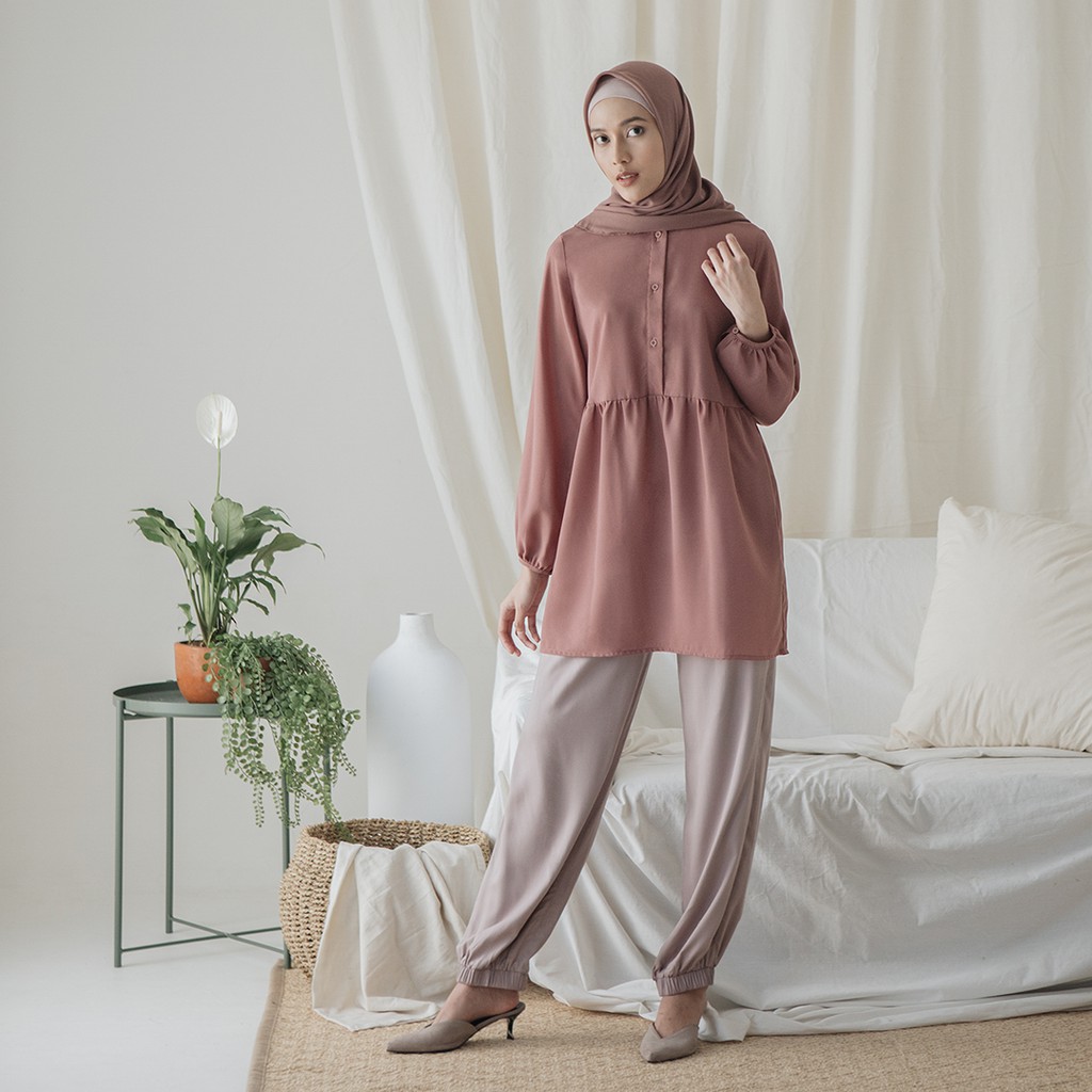 Jual Raspberry Naura By Aska Label - Atasan Basic Kerut Warna Pink Coklat Busui Friendly | Shopee Indonesia