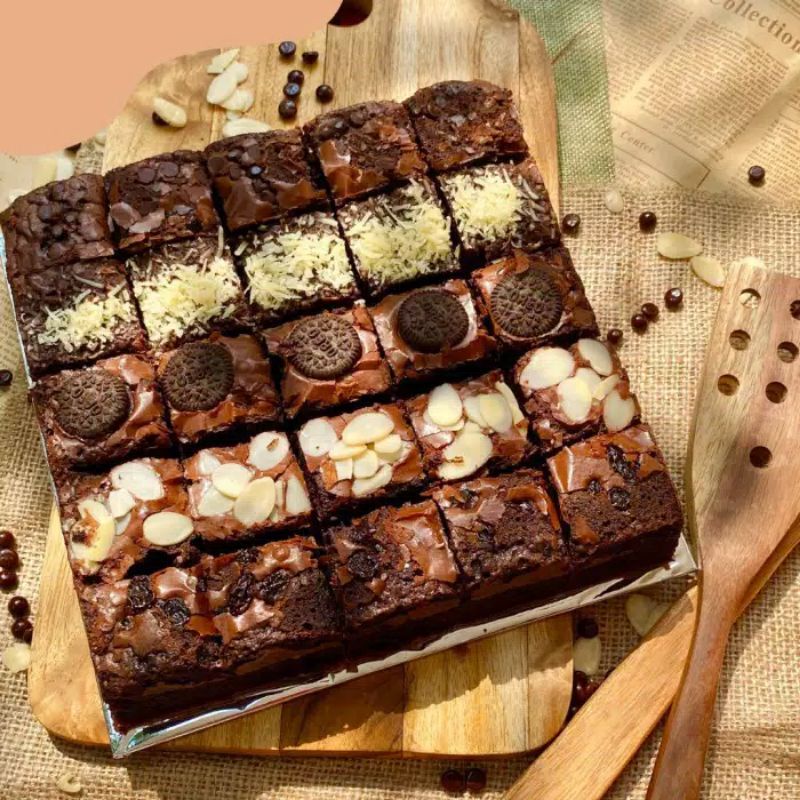 Jual Brownies Fudgy sekat aneka toping 25 pcs Shopee Indonesia