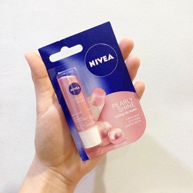 10+ Produk Lip Balm Untuk Bibir Hitam yang Ampuh Mencerahkan