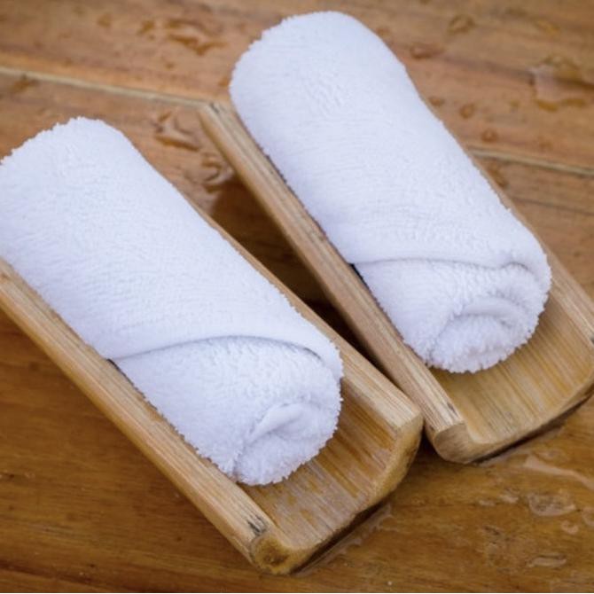 Jual (Terlaris) Handuk Sapu Tangan Hotel Oshibori Putih 30X30 Indonesia|Shopee Indonesia 670_X_670_jpg