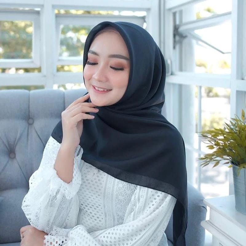 Bella Square Polycotton Premium Hijab Segiempat Warna Part