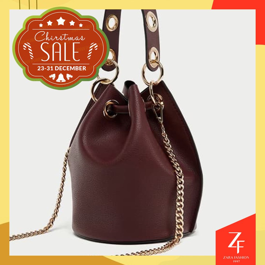 Zara mengimpor tas bahu tebal dan tas mini Cubo asli