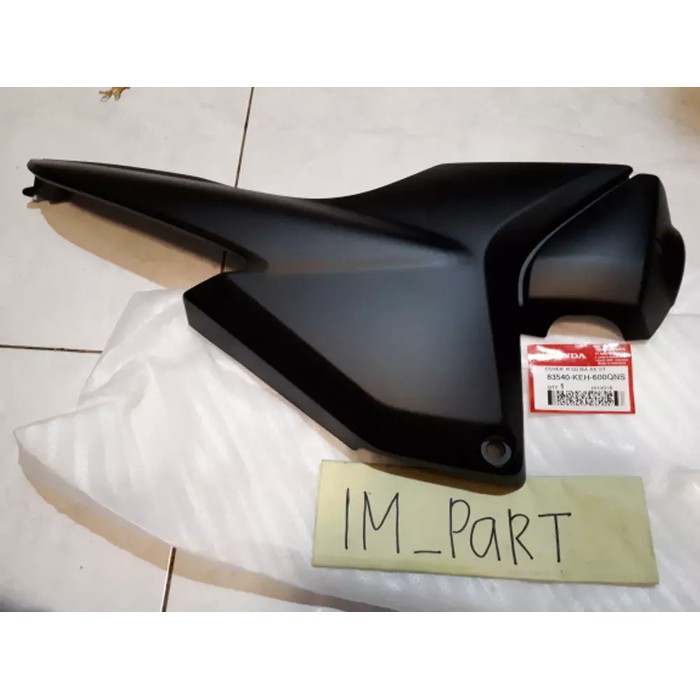 Ori Honda 83540Keh600QNS Cover Tutup Box Aki Kanan Megapro 2008