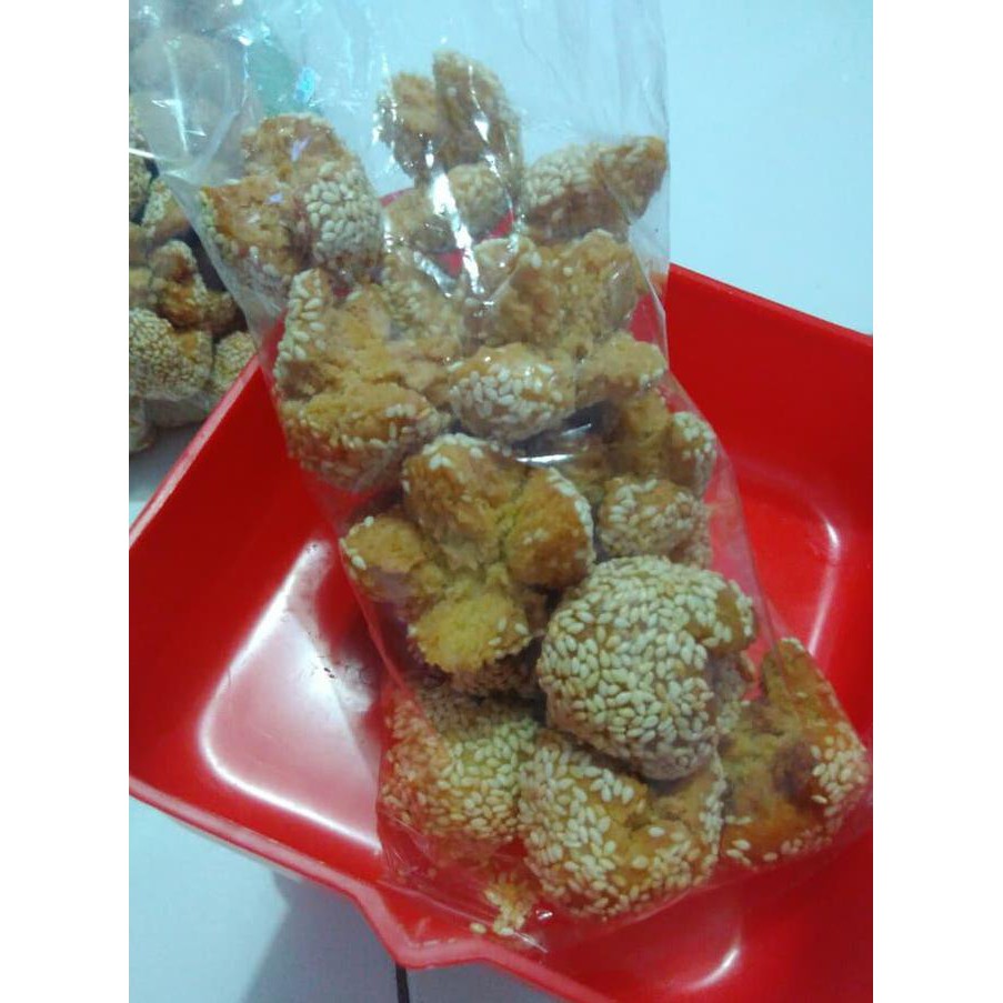 Dapatkan Snack Camilan Traditional OndeOnde Wijen / Kue Ketawa Segera
