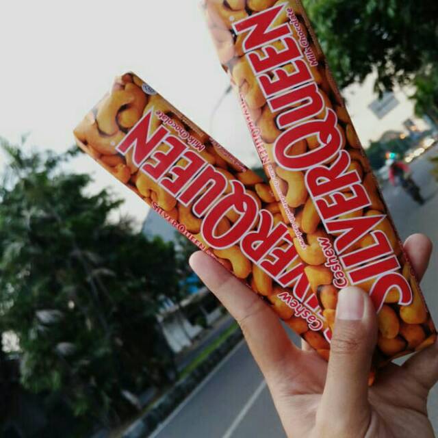 Jual Silverqueen Milk Chocolate Cashew 65G | Shopee Indonesia