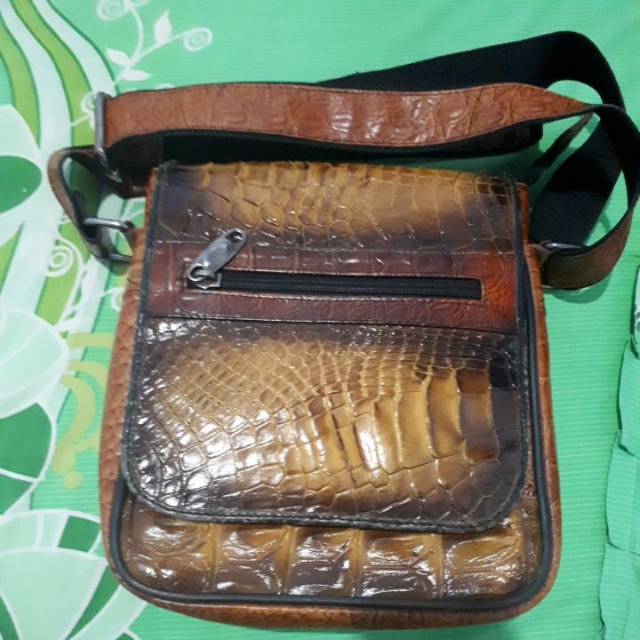 Tas Kulit Buaya asli Papua Shopee Indonesia