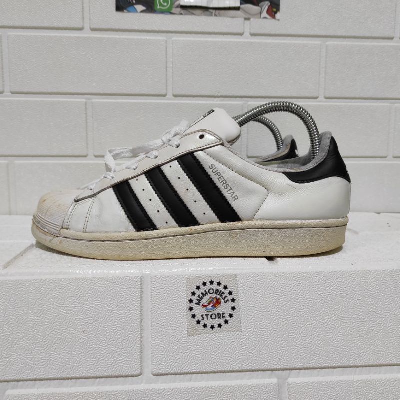 Jual Sepatu Sneakers Casual Adidas Superstar Size 40 Second Bekas Preloved Original | Shopee Indonesia