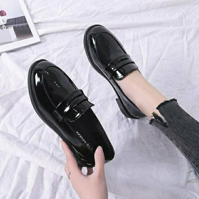 Sepatu Wanita / Sepatu Loafers Wanita / Docmart bella Shopee Indonesia