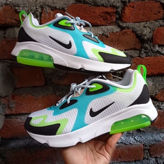 Jual Original Nike Sepatu Wanita Air Max 200 Se - White - Green - Sale 11 11 | Shopee Indonesia