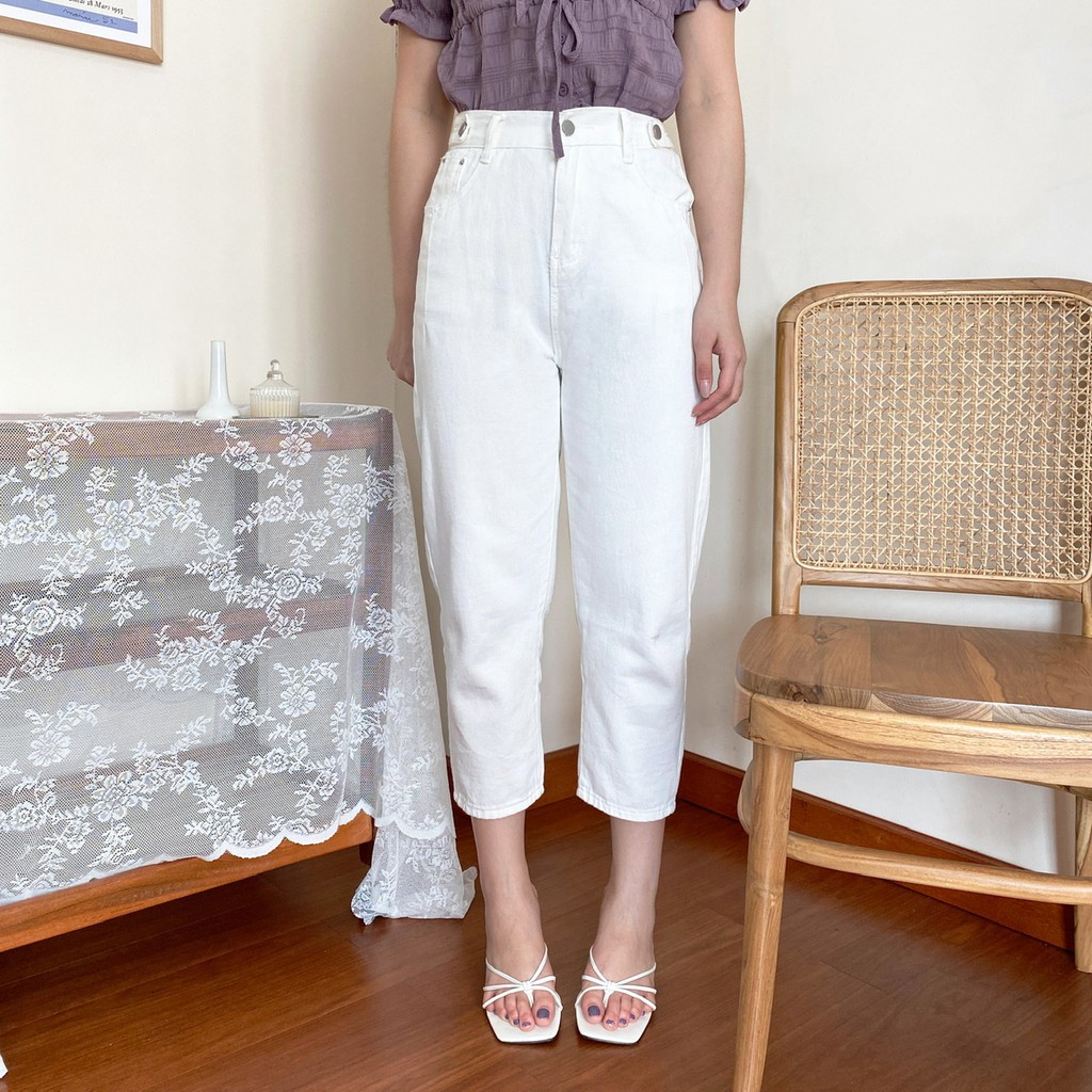 Jual Ryu White Mom Jeans / Highwaisted White Jeans | Shopee Indonesia