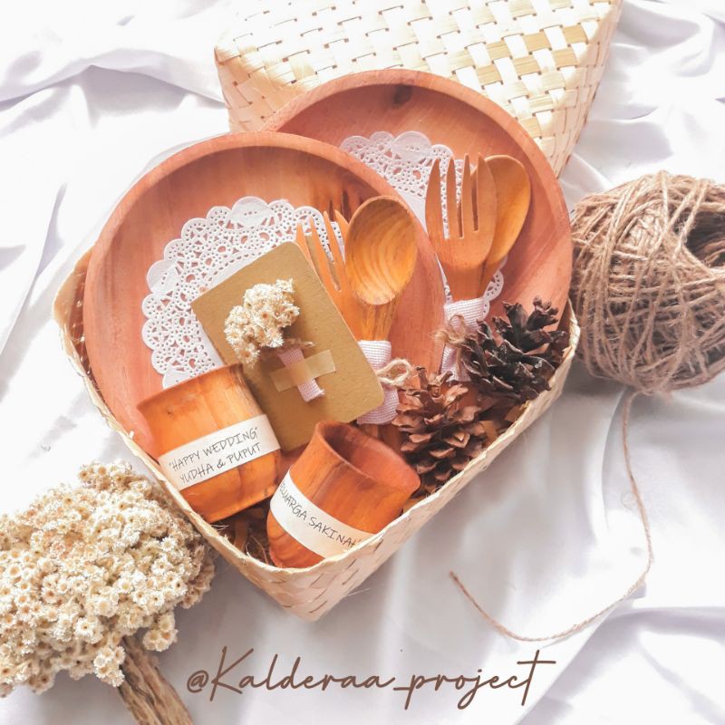 Hampers Alat Makan Kayu Set/Kado Wisuda/Kado Tunangan/Kado wedding