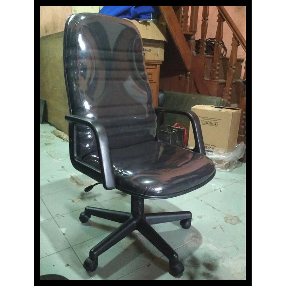 Kursi Kantor Direktur / Kursi Direksi Shopee Indonesia