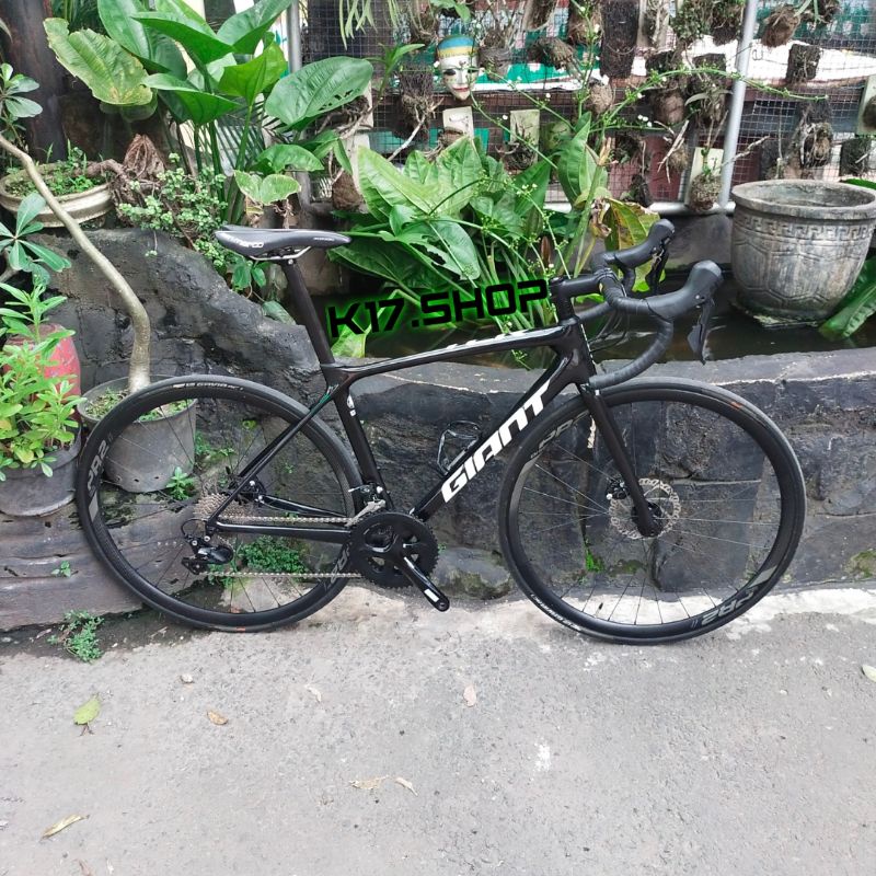 Jual Fullbike Roadbike Carbon Giant Tcr Advanced 2 Groupset Shimano 105 R7020 - Disc Brake | Shopee Indonesia
